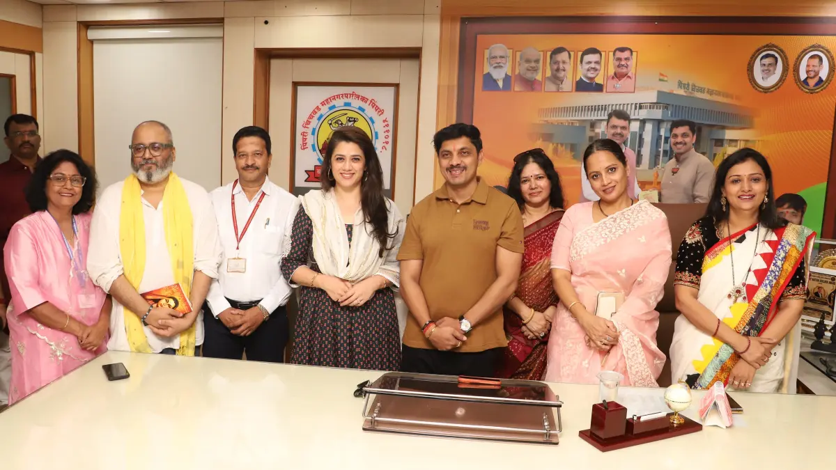 भारत भाग्य विधाता’ या चित्रपटाच्या टीमने घेतली महापौर रवि लांडगे यांची भेट - Chalta Bolata News